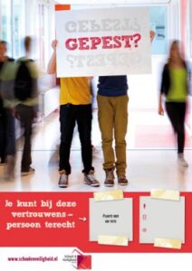 Een poster ter voorkoming van pesten met een afbeelding van een man en een vrouw. School en Veiligheid